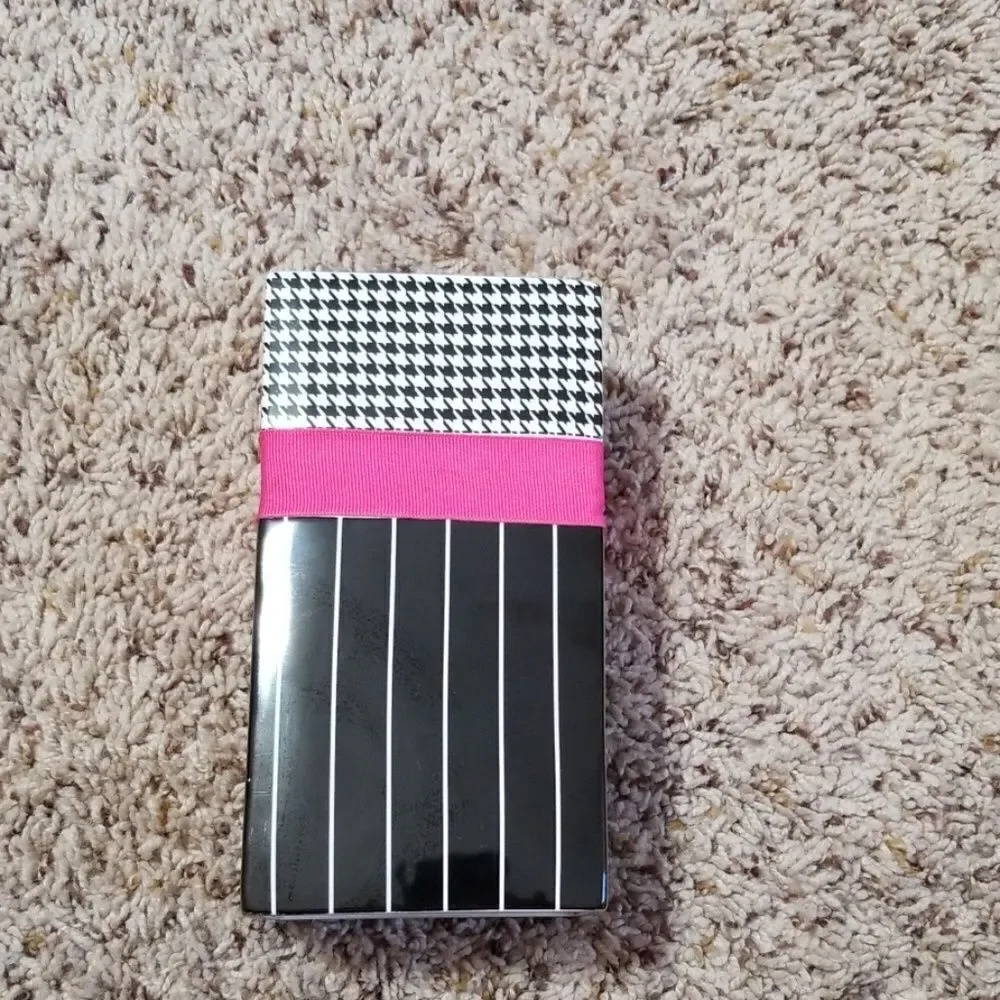 Hallmark Holder  - Picture 3 of 4